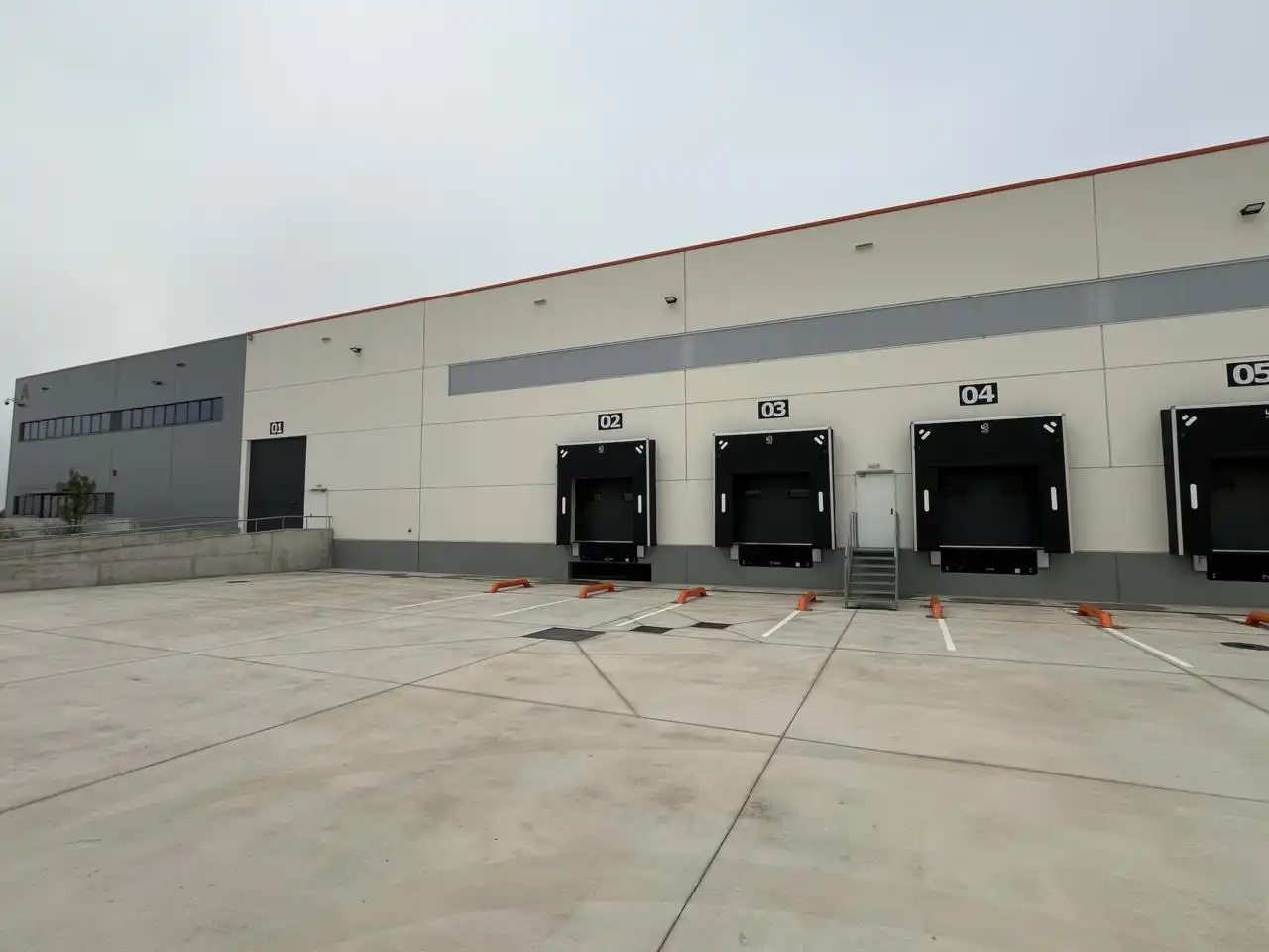 Exterior view of Industrial buildings for rent in Òdena  with Heating