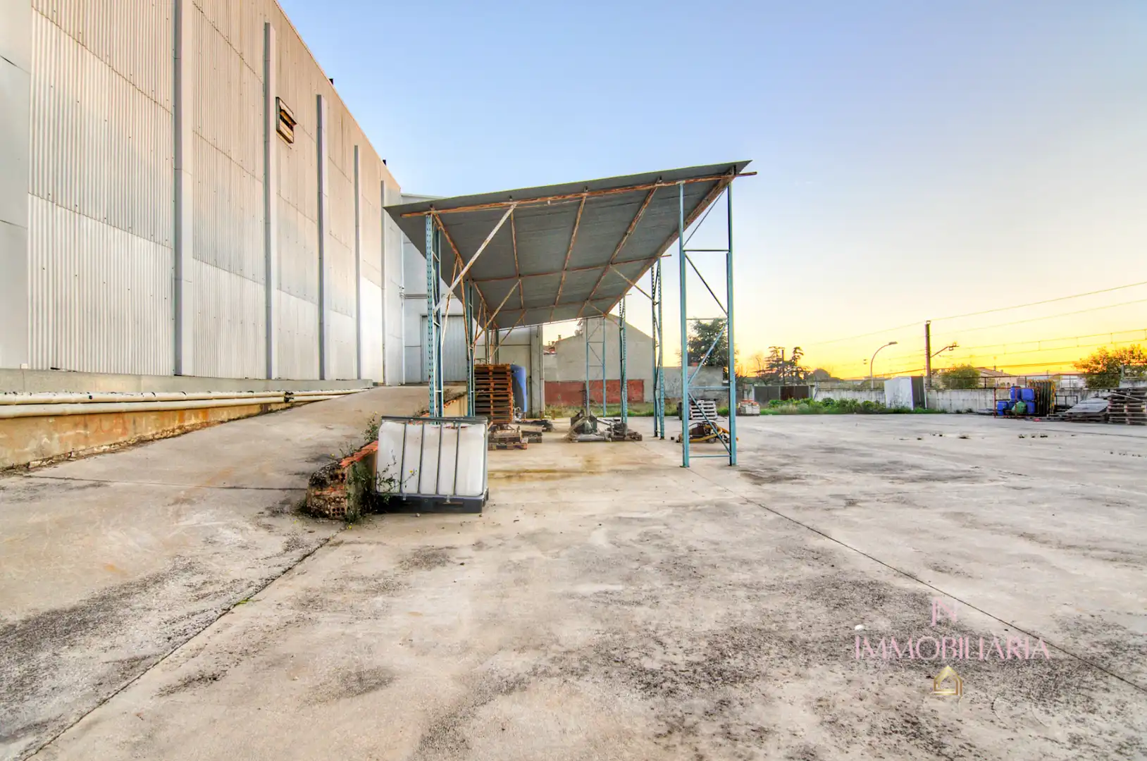Vista exterior de Nave industrial en venta en Piera
