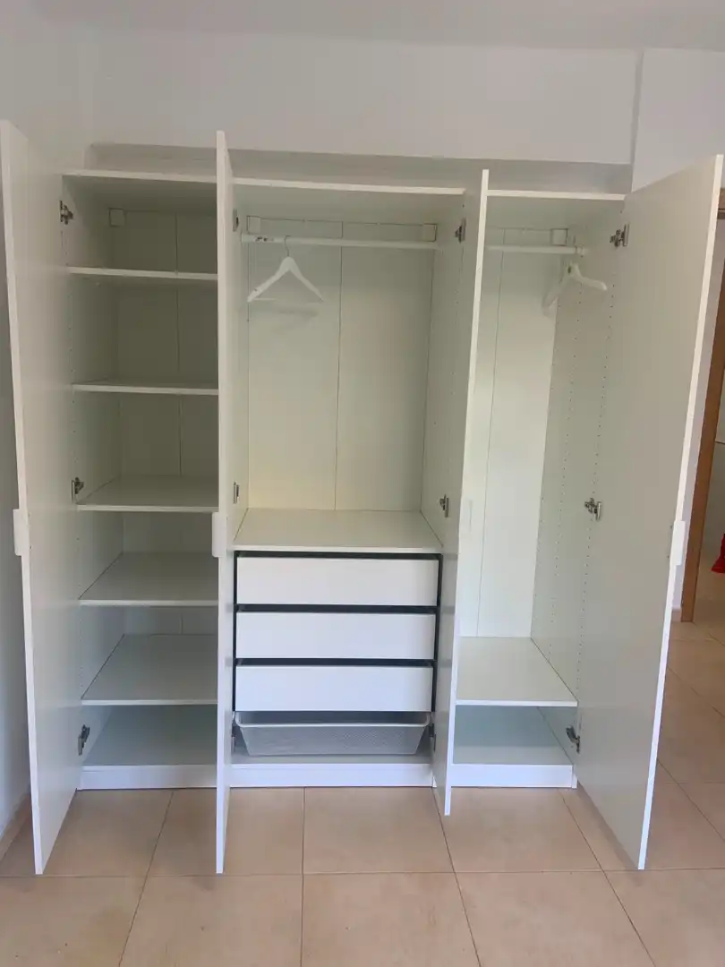 Schlafzimmer von Wohnung zur Miete in Sevilla mit Klimaanlage, Heizung und Waschmaschine