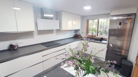Gran casa adosada en Montemar con garaje cerrado, 4 dormitorios y 3 baños, reformada, imatge 2