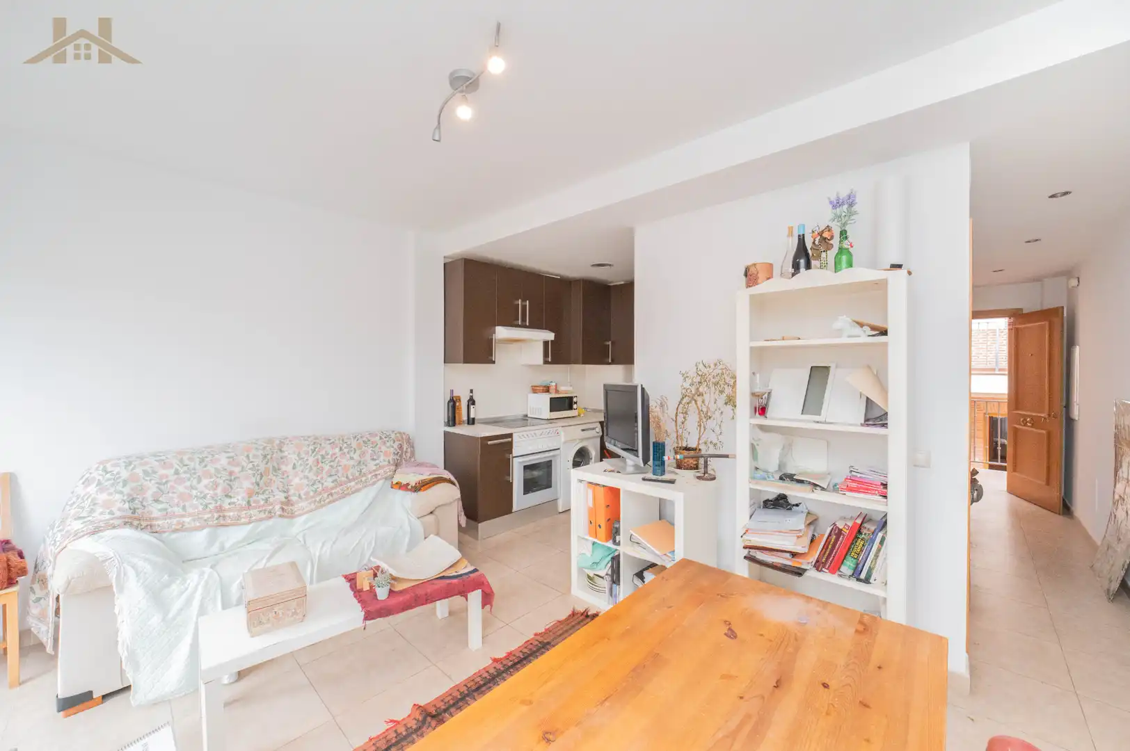 Cocina de Piso en venta en Villa del Prado con Balcón