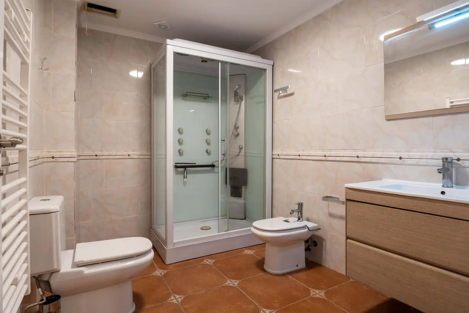 Bany de Casa o xalet en venda en El Vendrell amb Calefacció, Jardí privat i Terrassa