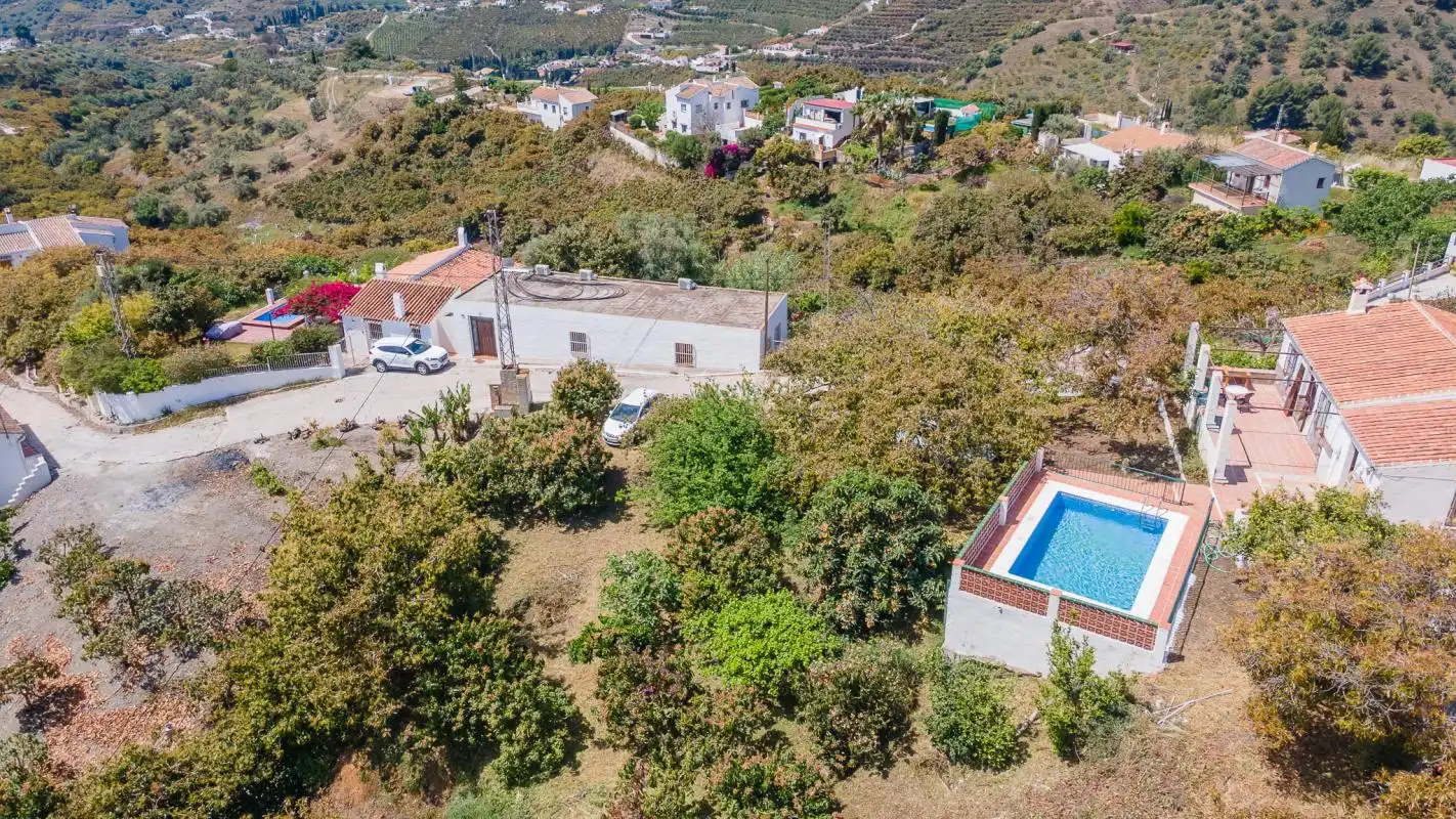 Vista exterior de Casa adosada en venta en Frigiliana con Aire acondicionado, Calefacción y Jardín privado