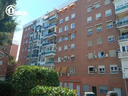 Exterior view of Flat for sale in  Madrid Capital  with Terrace