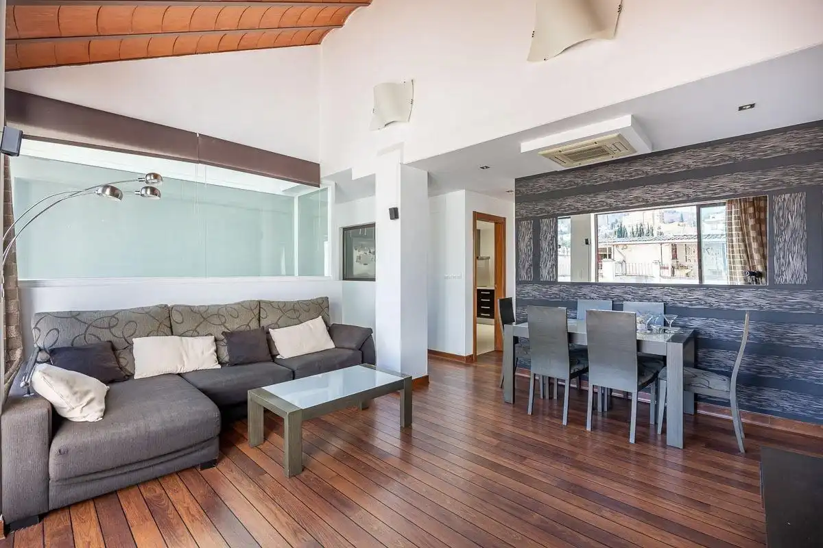 Living room of Flat for sale in Granada  with Air Conditioner, Terrace and Balcony
