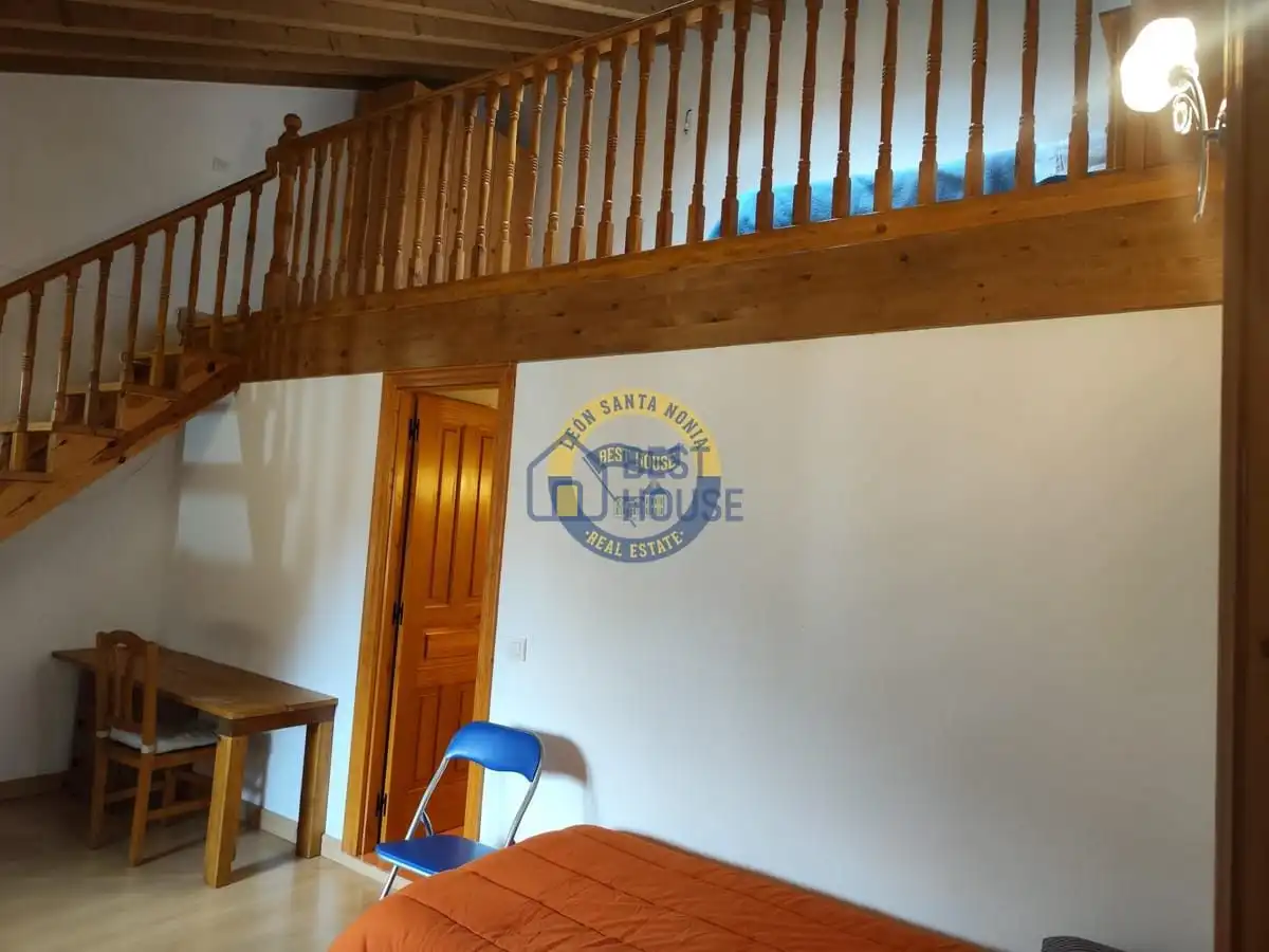 Casa o chalet en venta en Villaquilambre con Calefacción, Jardín privado y Parquet