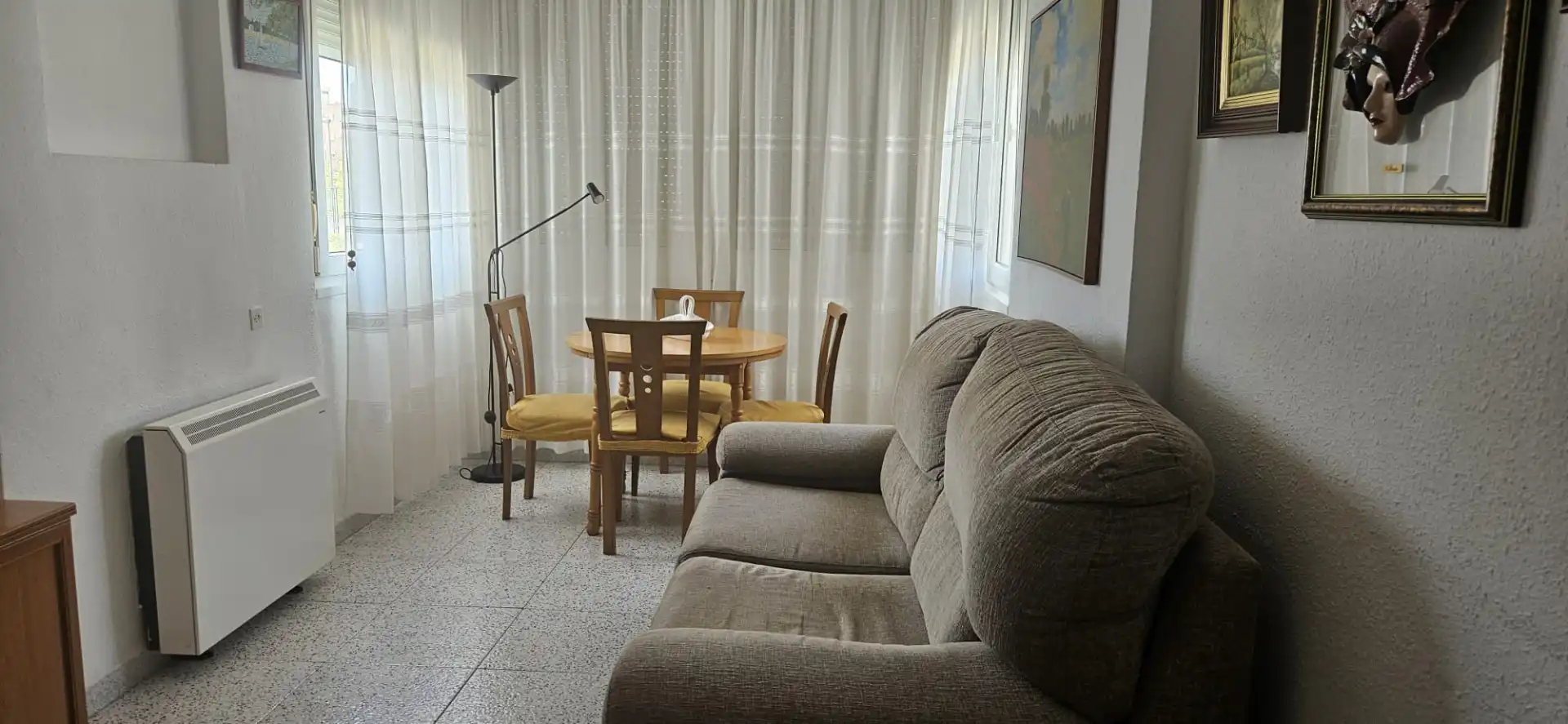 Sala d'estar de Pis en venda en Tarragona amb Moblat i Balcó