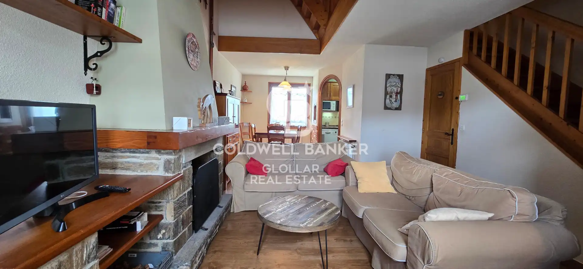 Living room of Detached homes for rent in Sainte - Léocadie  with Private garden, Parquet flooring and Terrace