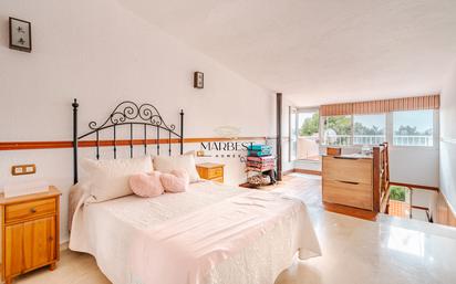 Bedroom of Duplex for sale in Estepona  with Terrace, Furnished and Balcony