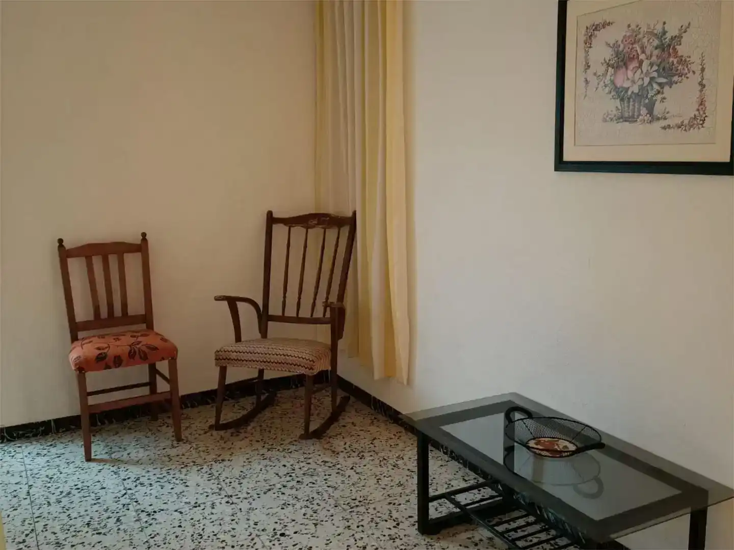 Sala d'estar de Casa adosada en venda en Hellín