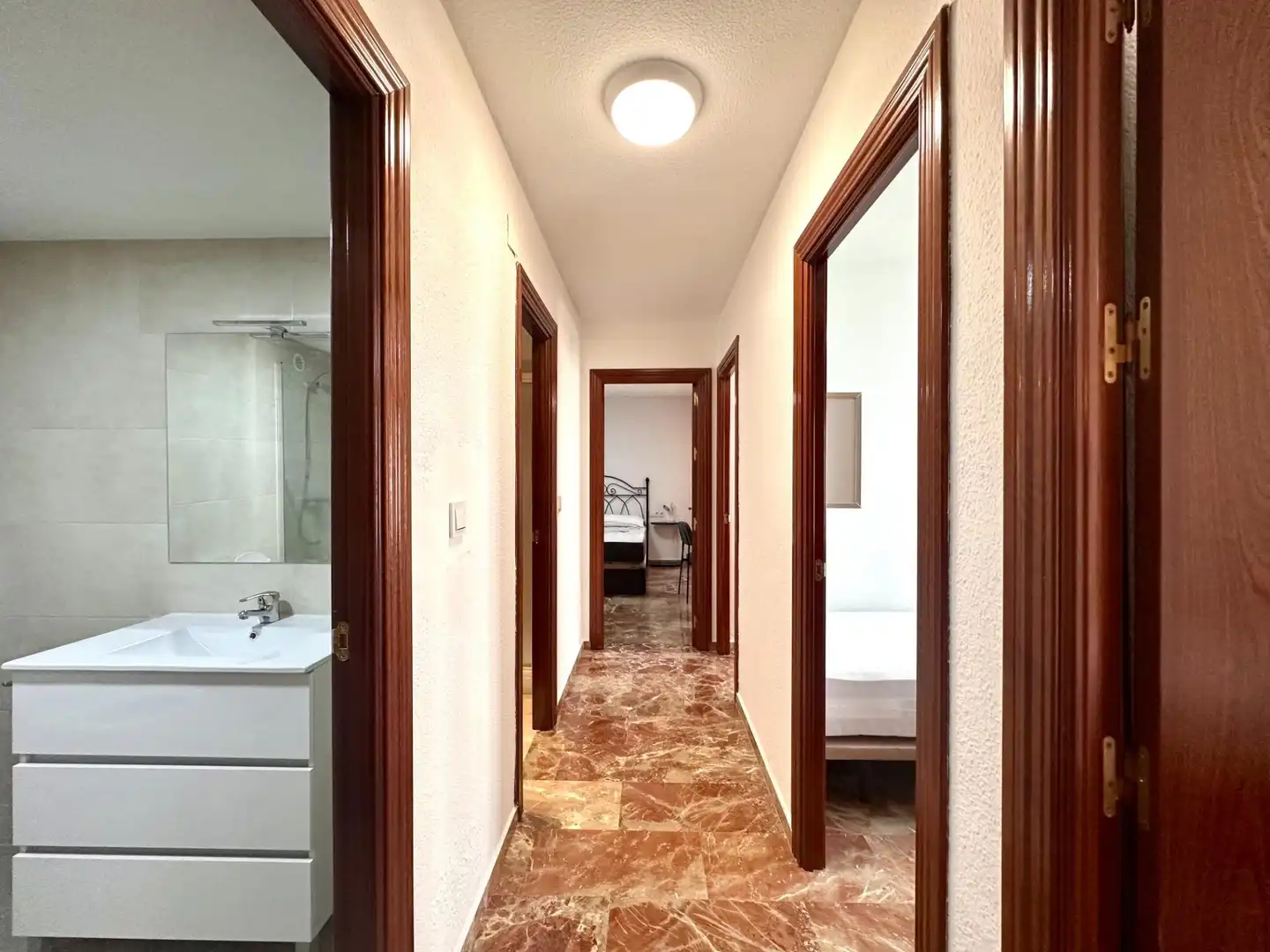 Flat for rent in Granada  with Air Conditioner, Heating and Terrace