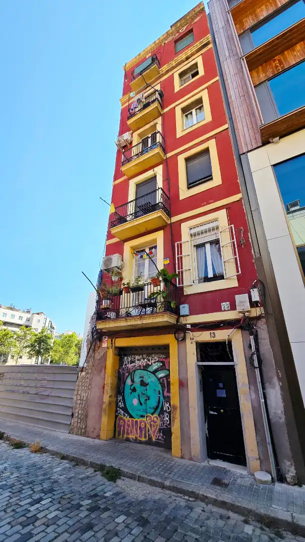 Exterior view of Flat for sale in Barcelona  with Air Conditioner, Heating and Parquet flooring
