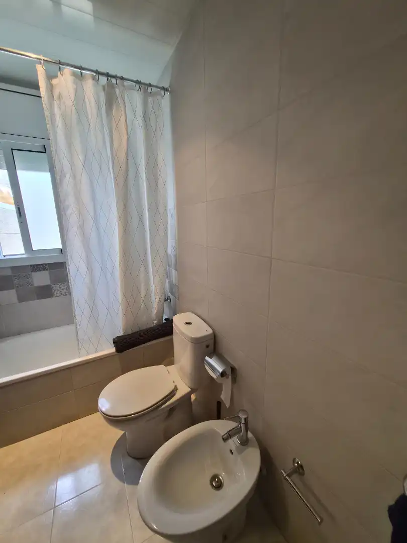 Baño de Casa o chalet en venta en Roda de Berà con Calefacción, Jardín privado y Terraza
