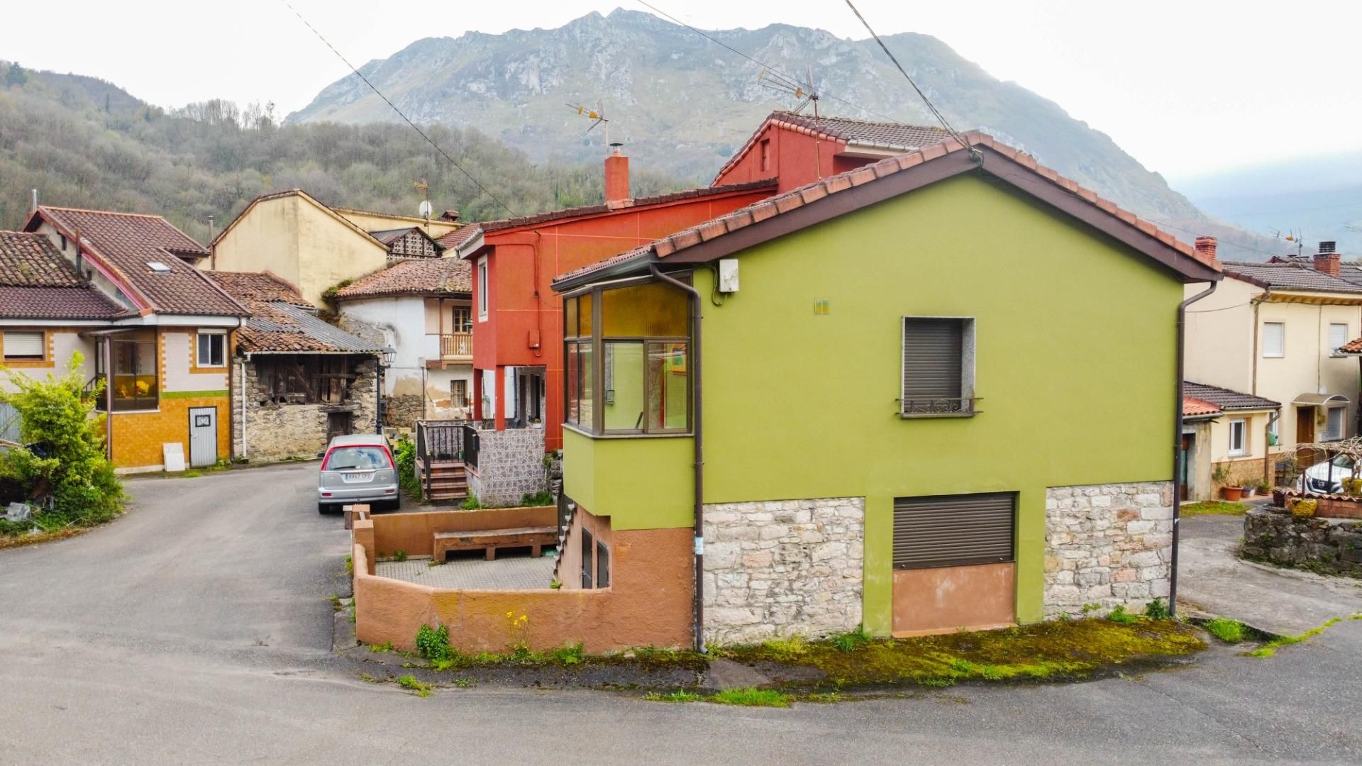 Vista exterior de Finca rústica en venda en Morcín amb Calefacció i Jardí privat