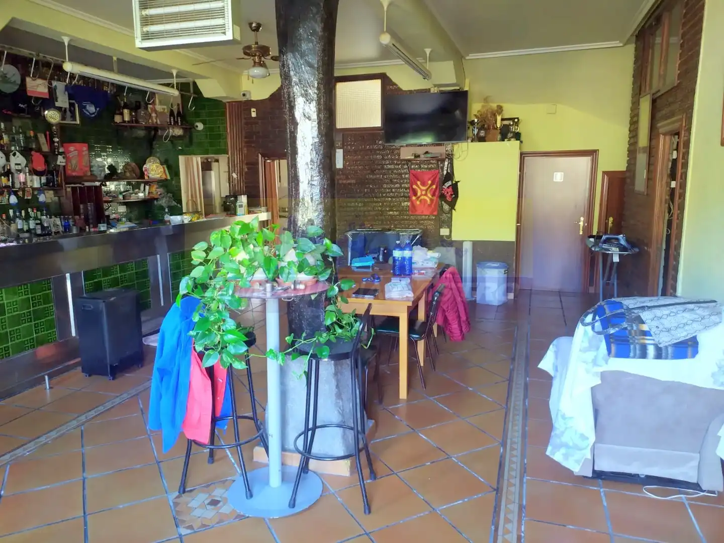 Local en venta en Castro-Urdiales con Amueblado