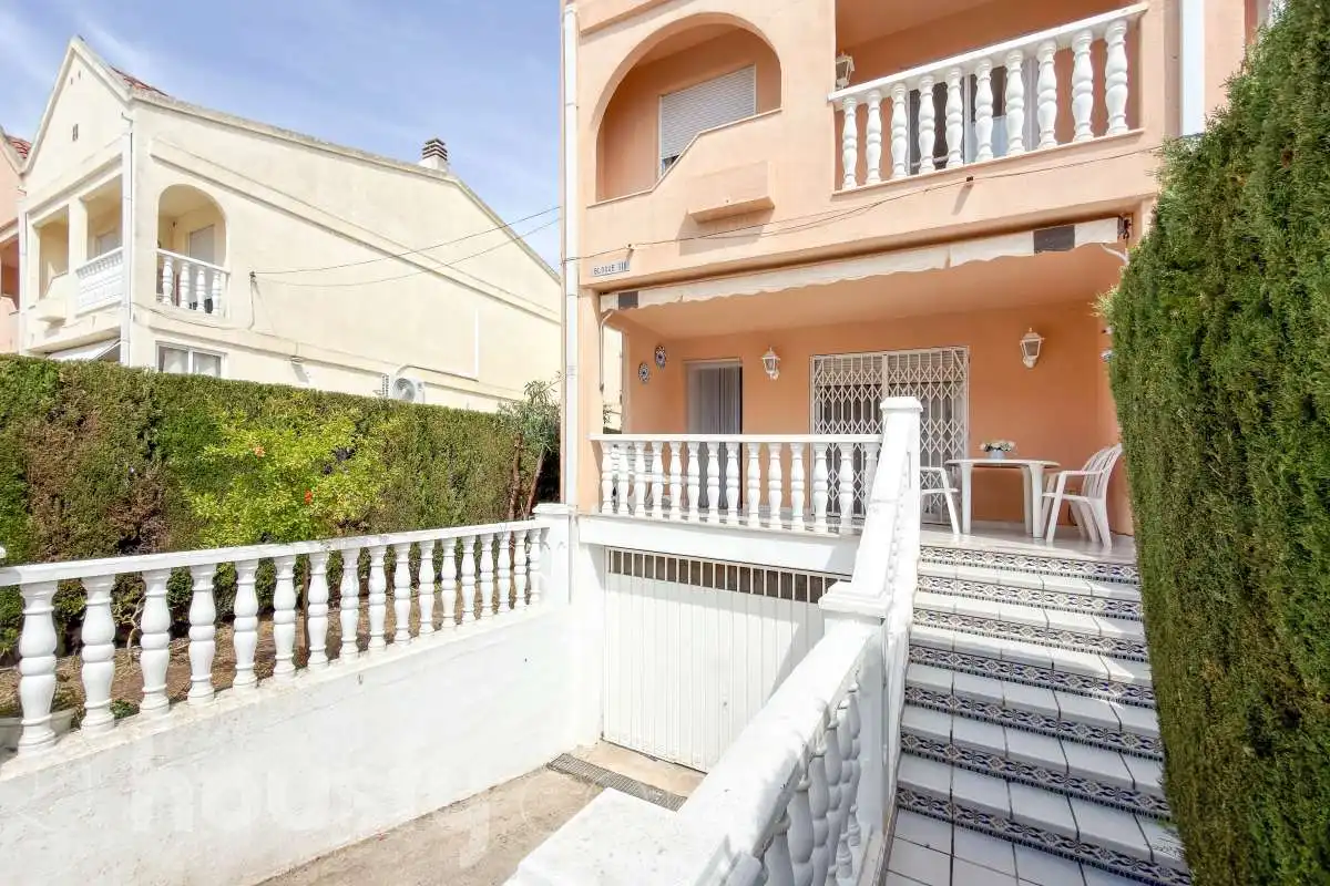 Exterior view of Detached homes for rent in Benicasim / Benicàssim  with Air Conditioner, Heating and Terrace