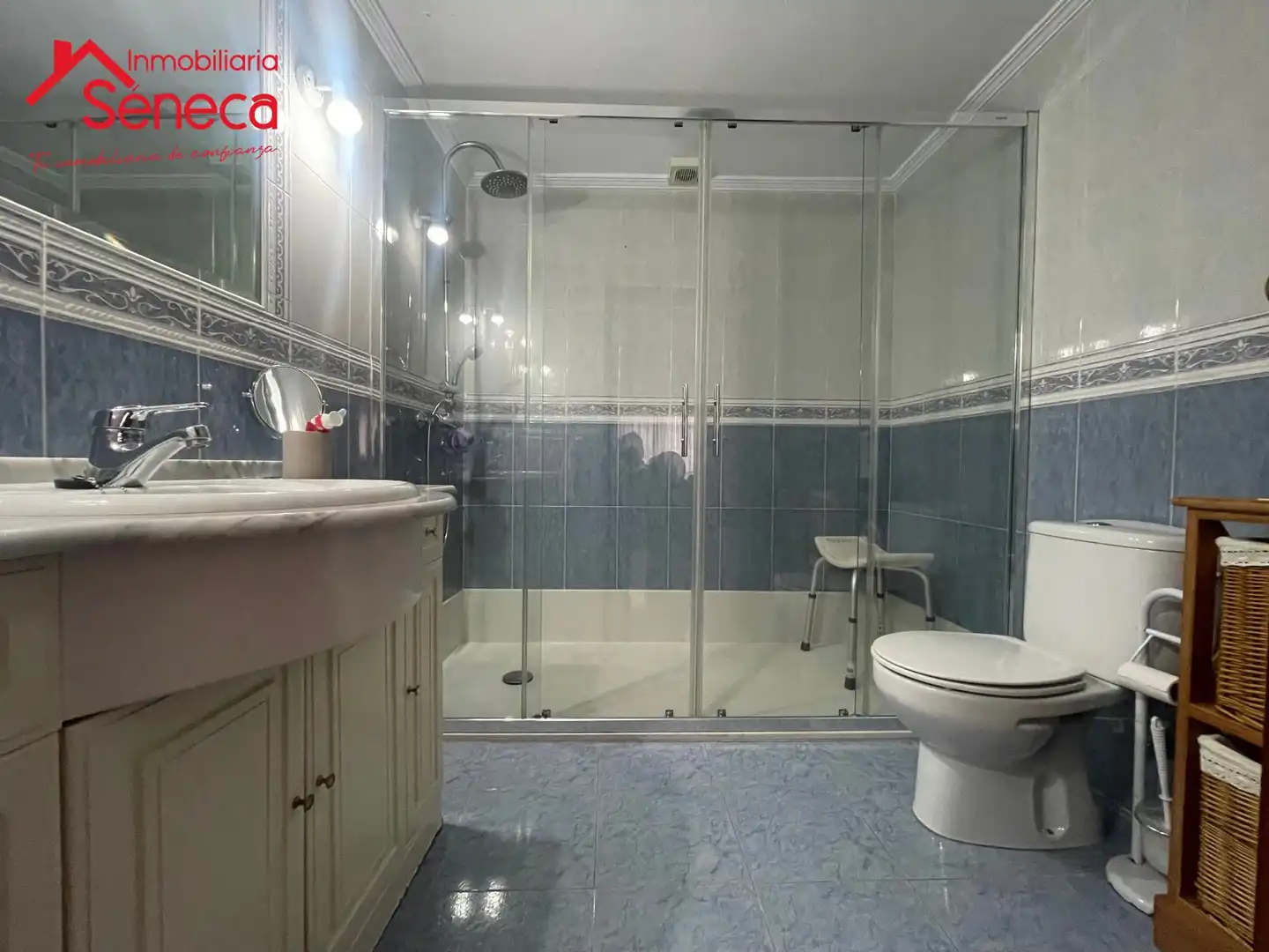 Bathroom of Houses for sale in Córdoba  with Air Conditioner and Storage room