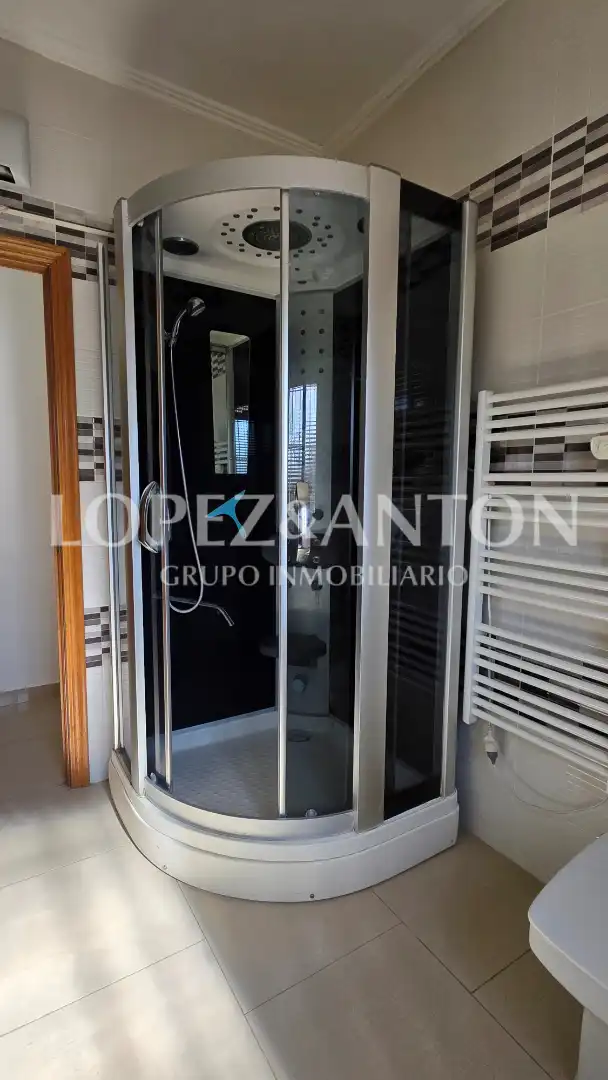 Houses for sale in L'Eliana  with Air Conditioner, Heating and Private garden