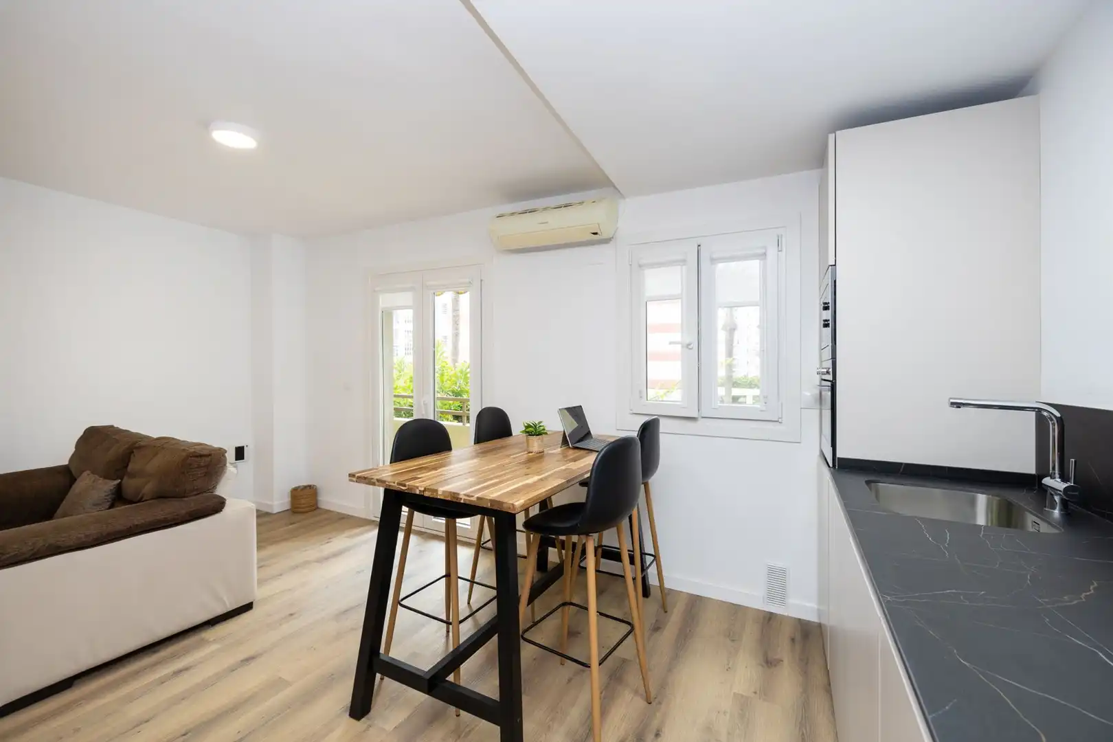 Esszimmer von Maisonette zum Verkauf in Salobreña mit Klimaanlage, Heizung und Terrasse