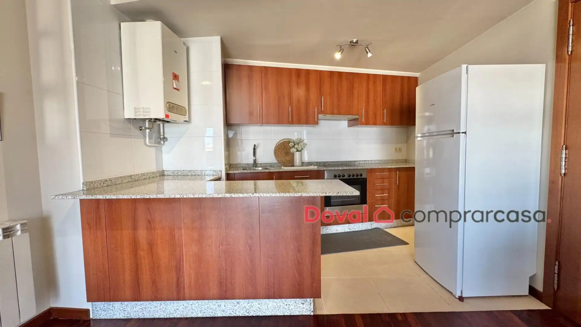 Kitchen of Flat for sale in Vigo   with Heating and Storage room