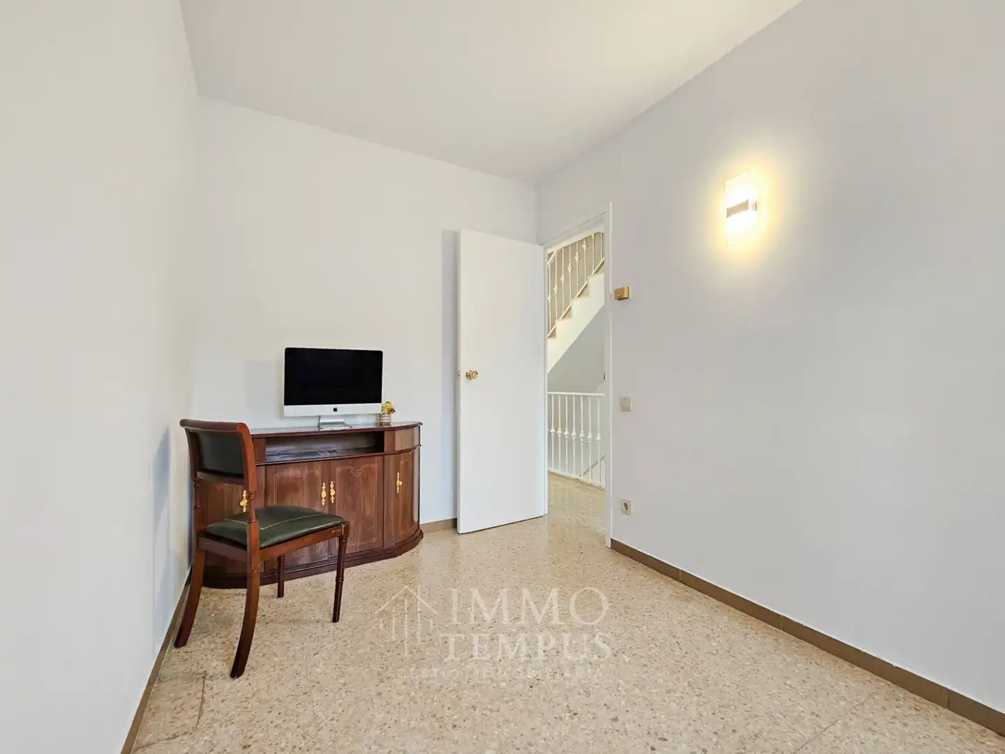 Habitación de Casa adosada en venta en Sant Cugat del Vallès con Jardín privado, Parquet y Terraza