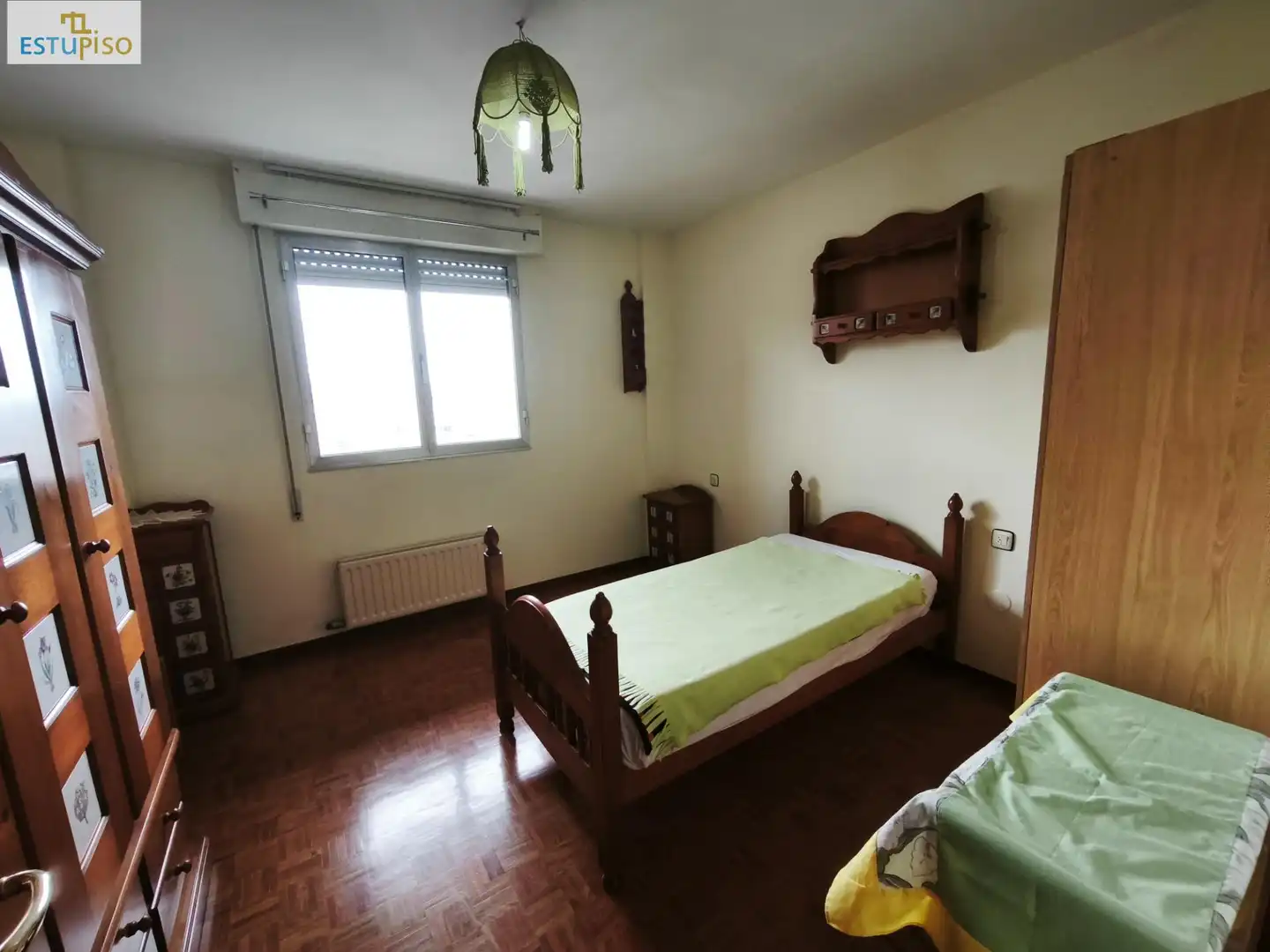 Dormitori de Pis en venda en Vitoria - Gasteiz amb Calefacció, Parquet i Terrassa