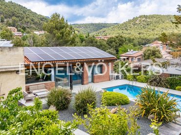 Casa con balcón en venta en Matadepera