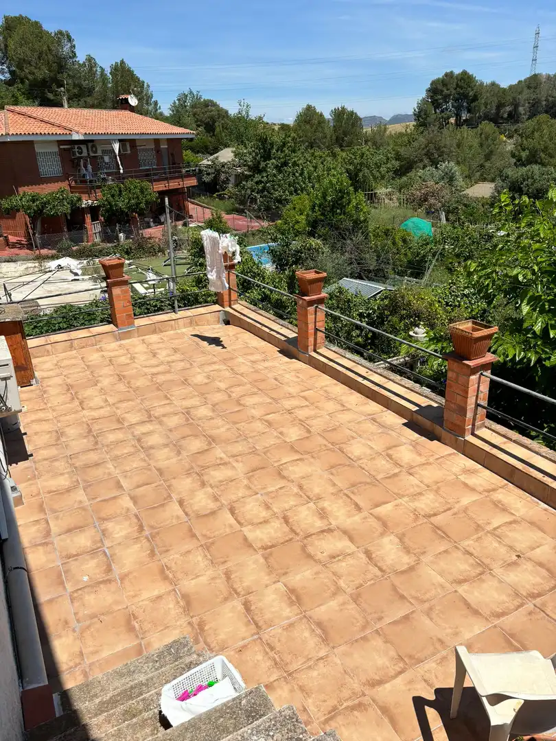 Xalet amb piscina en venda a Carrer Josep Carner, imagen 4