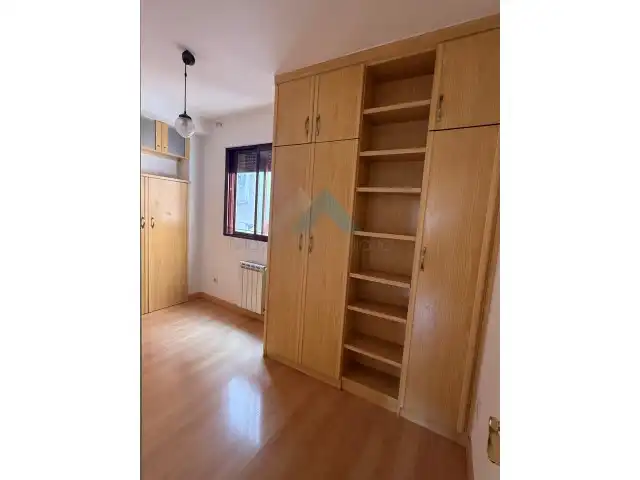 Habitación de Piso en venta en Alcalá de Henares con Aire acondicionado, Calefacción y Parquet