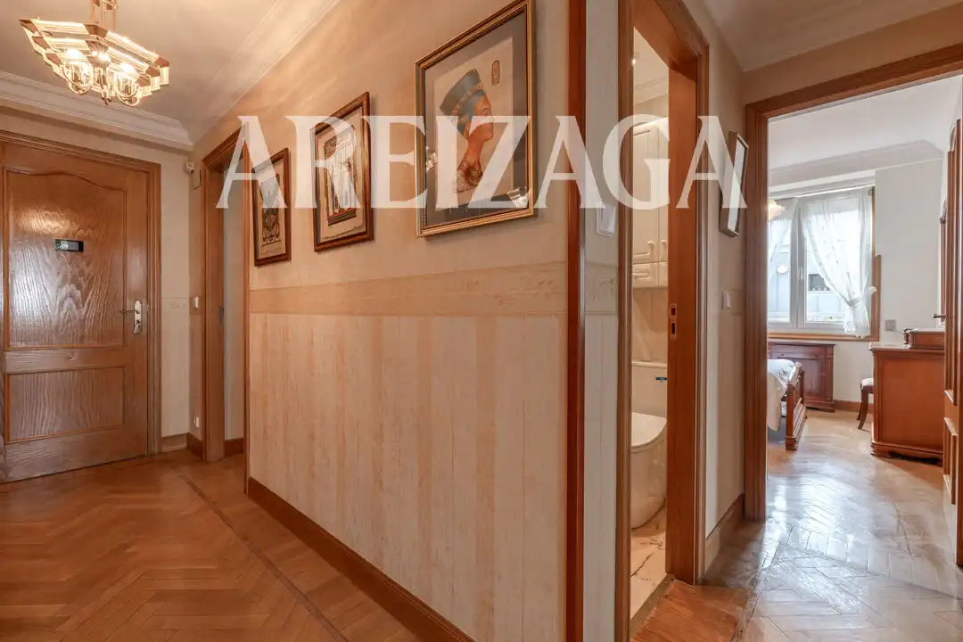 Piso en venta en Donostia - San Sebastián  con Calefacción, Terraza y Balcón