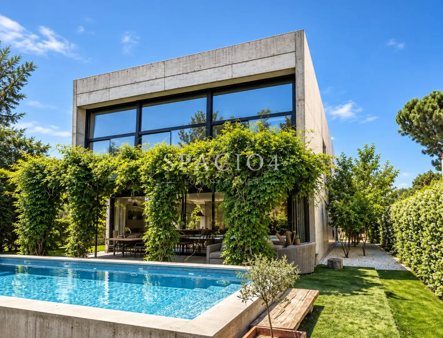 Chalet con piscina en venta en Calle Felipe Olvera