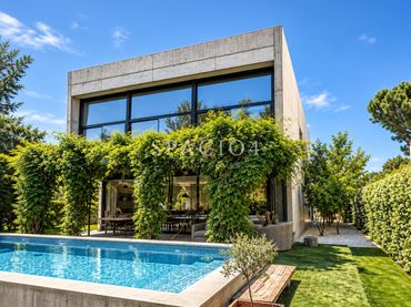 Villa con piscina in vendita a Calle Felipe Olvera