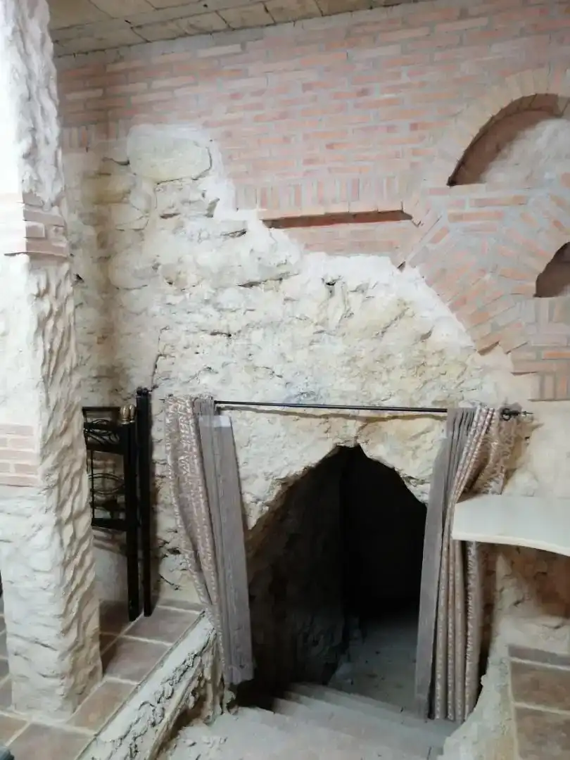 Casa adosada en venda en Valverde de Júcar amb Balcó