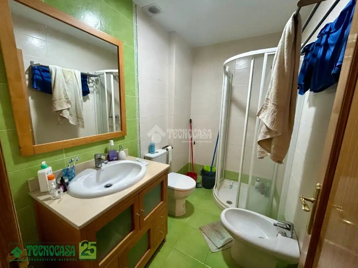 Badezimmer von Wohnung zum Verkauf in Ocaña mit Heizung und Alarm