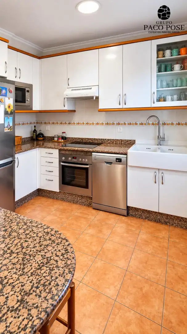 Cocina de Piso en venta en Arteixo con Calefacción, Terraza y Amueblado