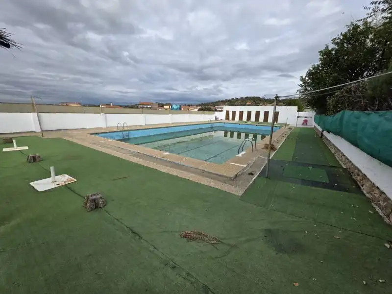 Piscina de Casa o chalet en venta en Valdeobispo con Terraza y Piscina