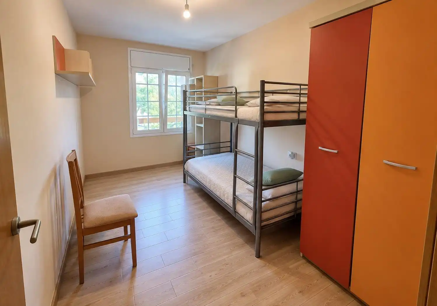 Habitación de Piso en venta en Sabadell con Balcón
