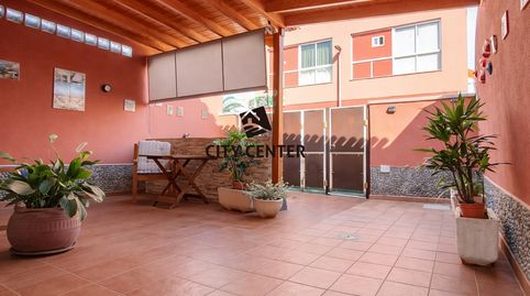Foto 2 de Casa adosada en venta en Las Rosas, Arona