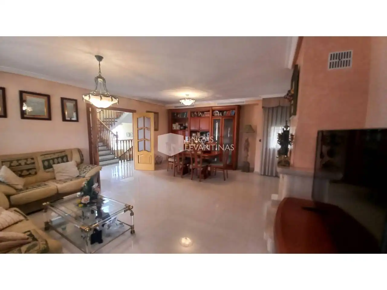 Sala d'estar de Casa o xalet en venda en San Vicente del Raspeig / Sant Vicent del Raspeig amb Aire condicionat, Jardí privat i Terrassa