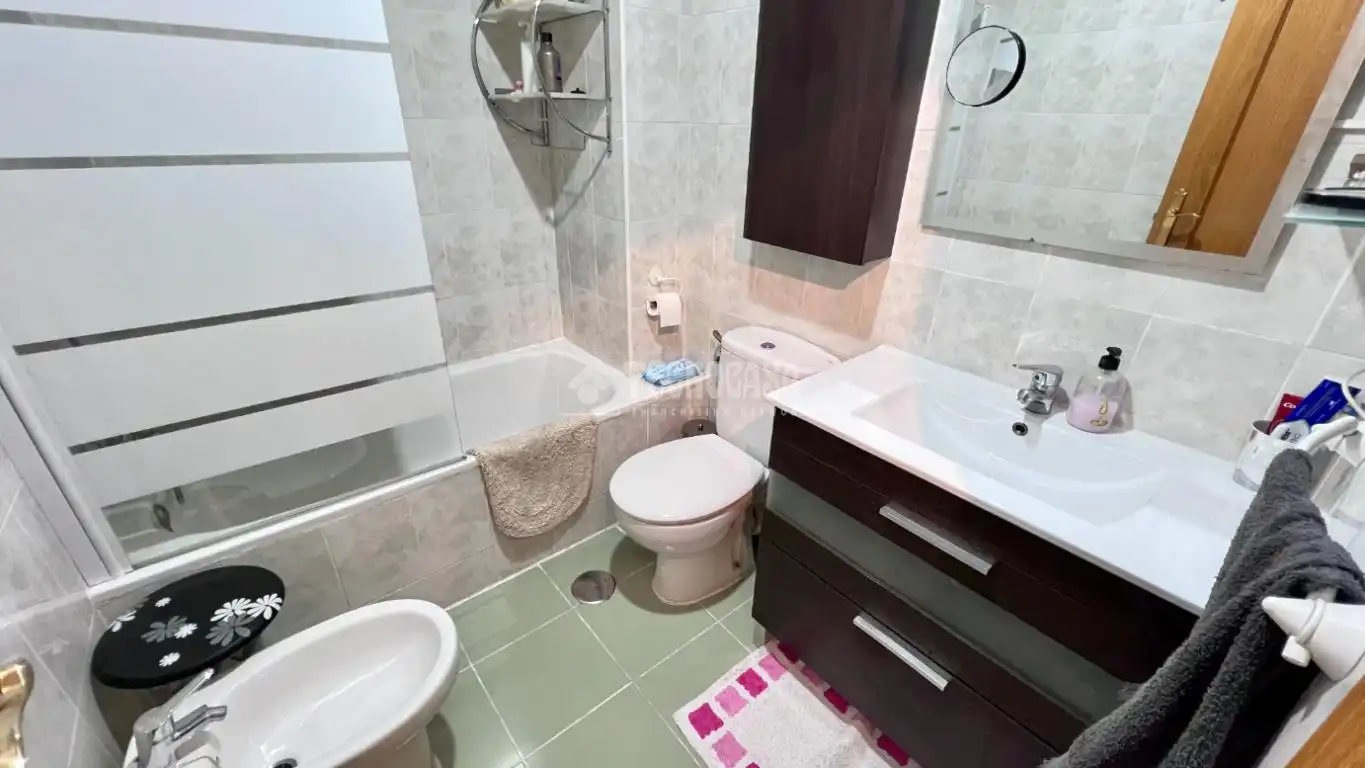 Badezimmer von Einfamilien-Reihenhaus zum Verkauf in Alcalá de Henares mit Terrasse