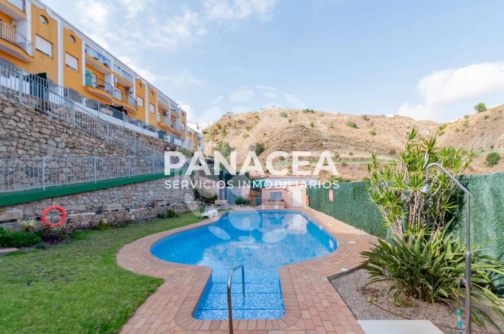 Piscina de Casa adosada en venta en Albuñol con Jardín privado, Terraza y Amueblado