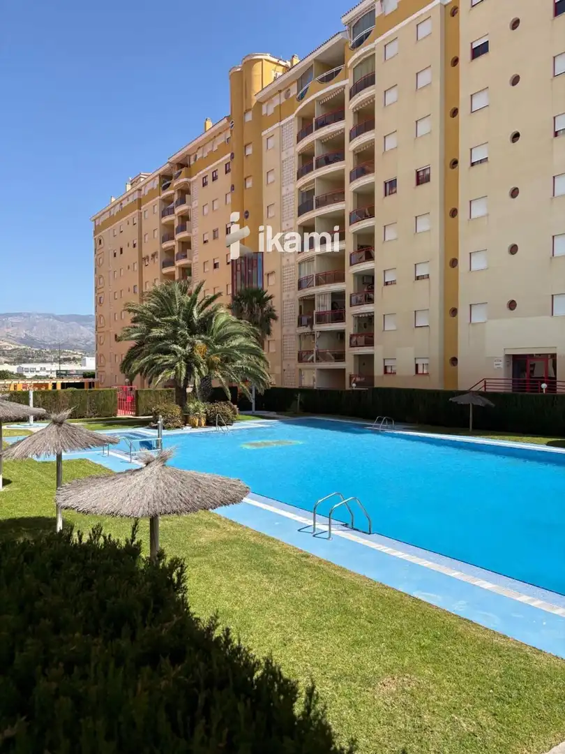 Außenansicht von Wohnung zur Miete in Villajoyosa / La Vila Joiosa mit Klimaanlage, Heizung und Terrasse