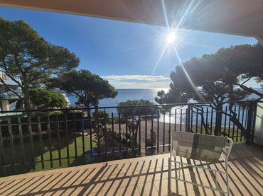 Piso con balcón en venta en PUNTA ROCOSA