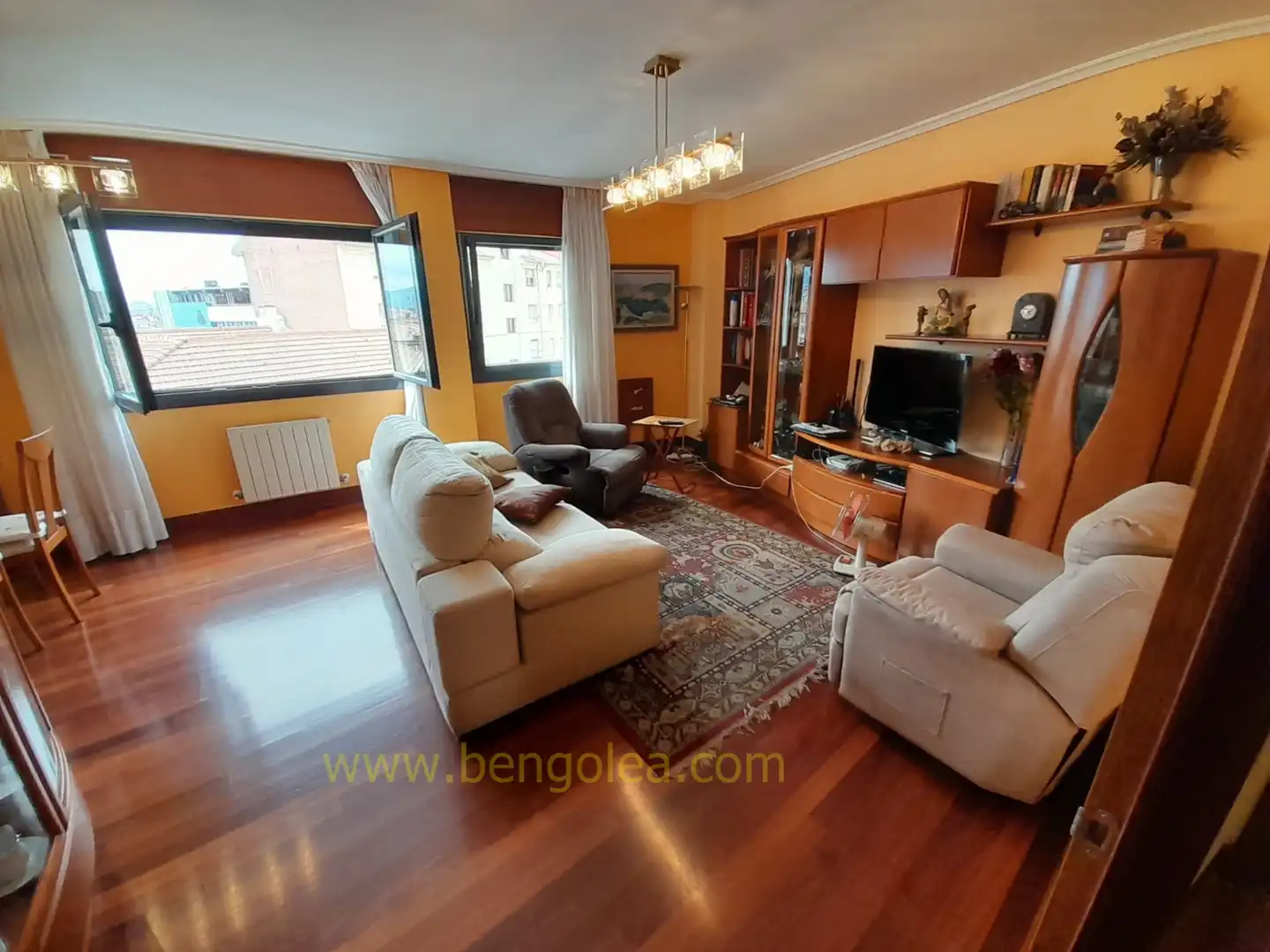 Wohnzimmer von Wohnung zum Verkauf in Barakaldo  mit Heizung, Abstellraum und Balkon