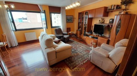Foto 3 de Piso en venta en Pormetxeta Kalea, Rontegui - Pormetxeta, Barakaldo
