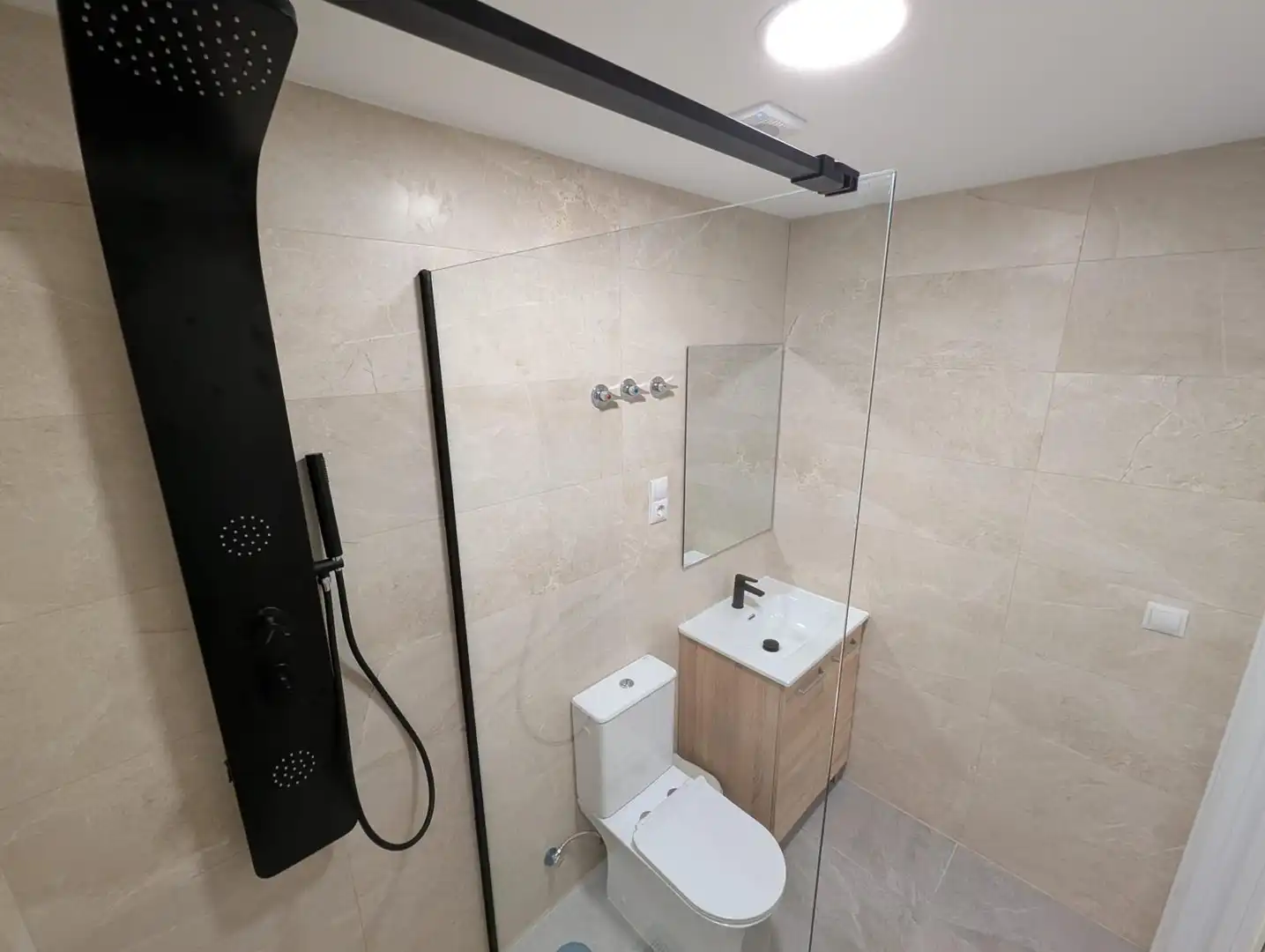 Baño de Estudio en venta en Torremolinos con Aire acondicionado y Calefacción