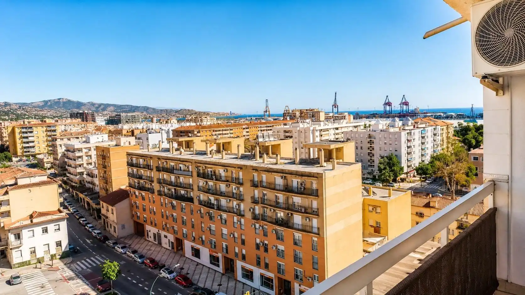 Vista exterior de Piso en venta en Málaga con Aire acondicionado, Calefacción y Terraza