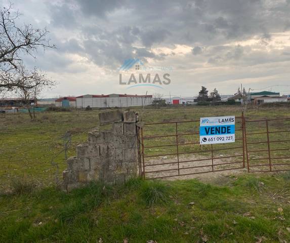 Terreno industrial en Venta en Calle R, 12 en Talayuela