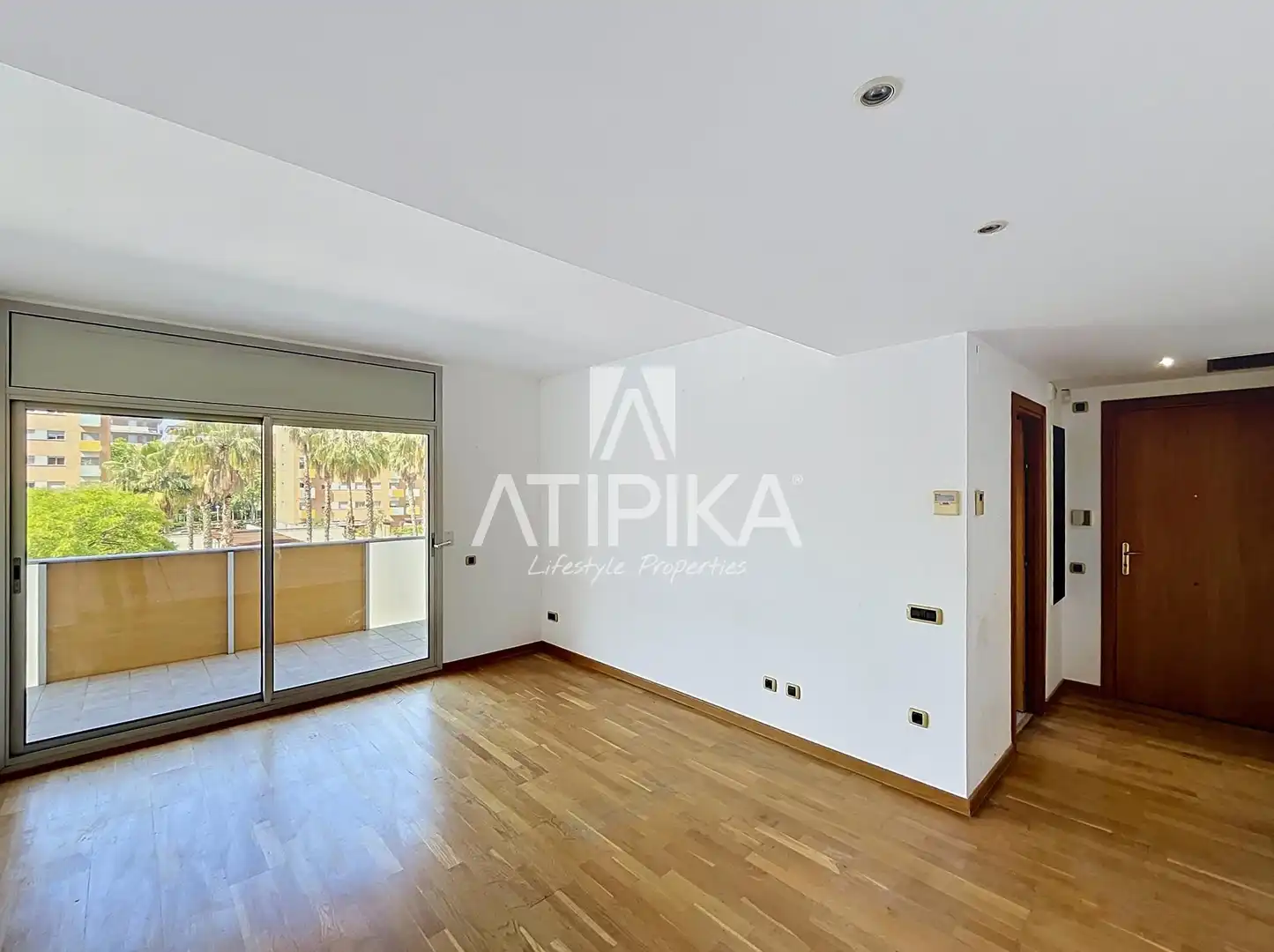 Bedroom of Flat for sale in Barcelona  with Air Conditioner, Heating and Parquet flooring