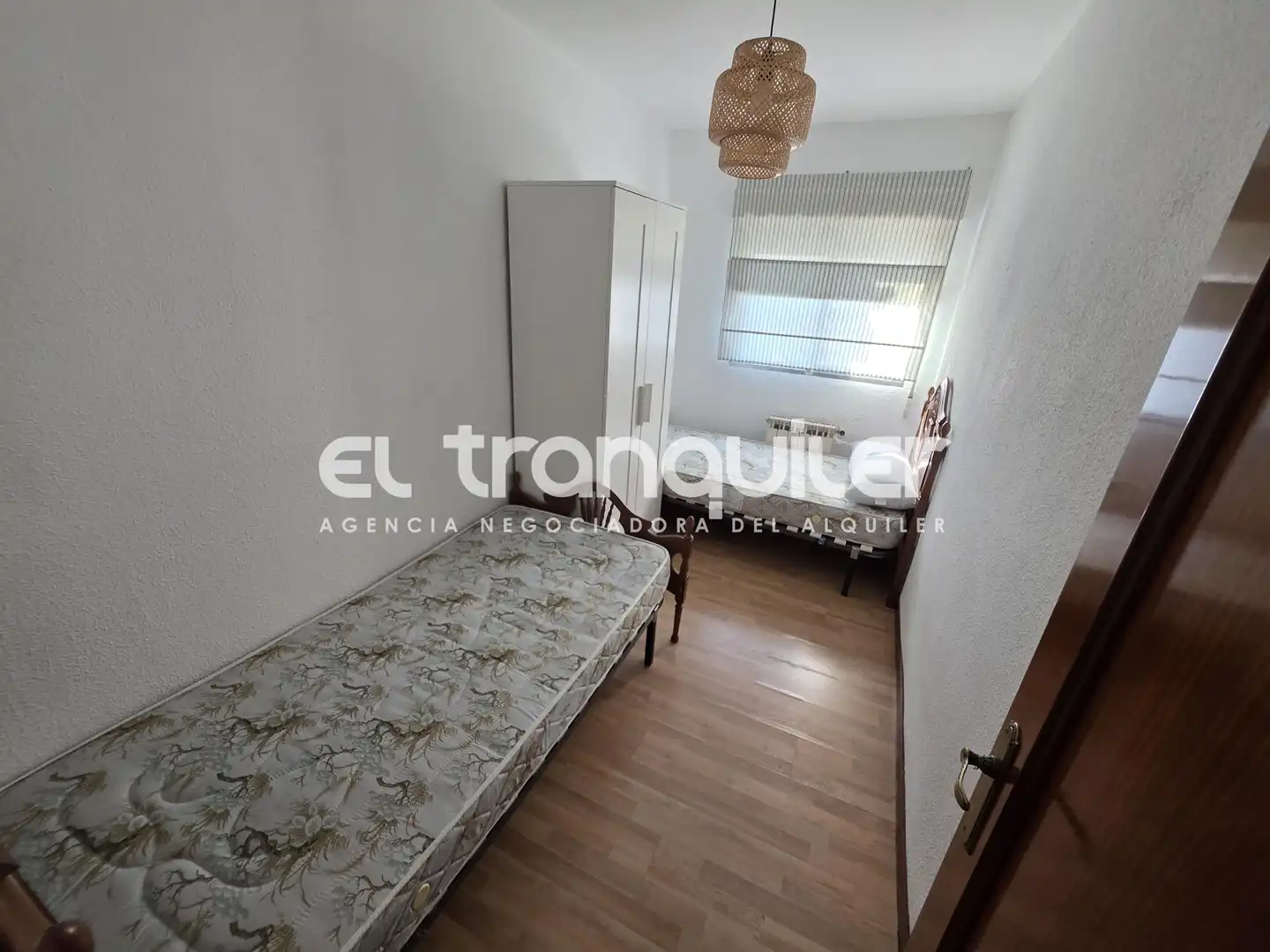 Bedroom of Flat for rent in Madrid  with Air Conditioner, Terrace and Furnished